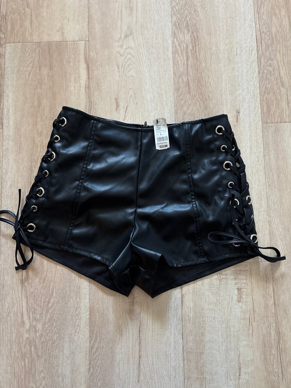 Black leather, short size large fashion q